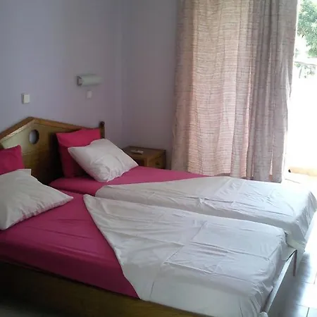 Hotel In - Rock Garden By The *