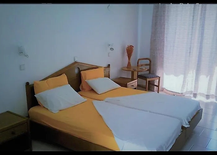 Hotell In - Rock Garden By The Pefki