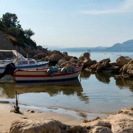 In Studio - Rock Garden By The Beach Penzion