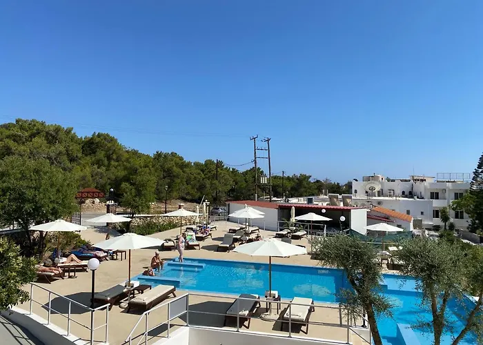 Hotel In - Rock Garden By The