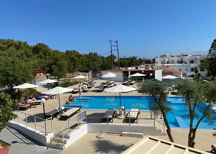 In - Rock Garden By The Hotel *